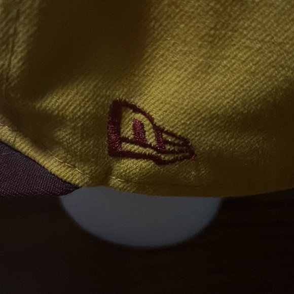 Cleveland Cavs Cavaliers Hat Maroon Yellow Gray Snapback 9Fifty New Era hat cap - Picture 4 of 11